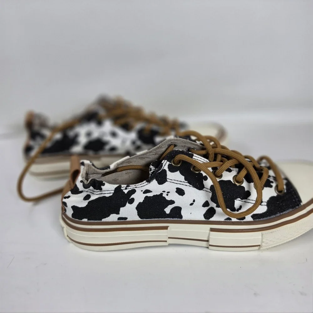 Very G‎ Driana Cow Print Sneakers Womens Size 10 Canvas Lace Up Casual Shoes